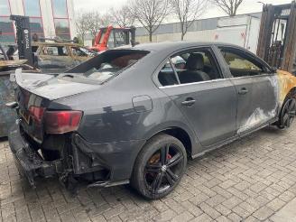 uszkodzony samochody ciężarowe Volkswagen Jetta  2016/1