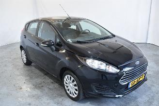 Salvage car Ford Fiesta 1.0 STYLE 2015/4
