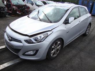danneggiata veicoli commerciali Hyundai I-30  2013/1