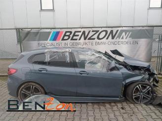 danneggiata veicoli commerciali BMW 1-serie 1 serie (F40), Hatchback, 2019 118i 1.5 TwinPower 12V 2021/10