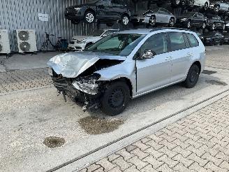 uszkodzony maszyny Volkswagen Golf VII Variant 1.2 TSI 2014/2