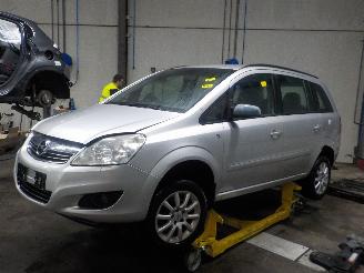uszkodzony samochody osobowe Opel Zafira Zafira (M75) MPV 1.8 16V Ecotec (Z18XER(Euro 4)) [103kW]  (07-2005/04-=
2015) 2008/2