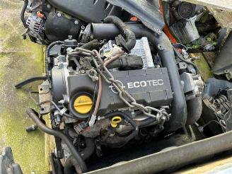 danneggiata roulotte Opel Combo 1.7 CDTI Z17DTH MOTOR COMPLEET 2011/1