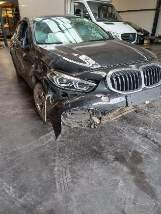 Coche accidentado BMW Up 116i www.midelo-onderdelen.nl 2023/1