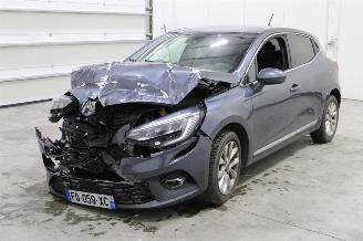 damaged microcars Renault Clio  2020/6