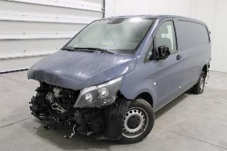 damaged commercial vehicles Mercedes Vito  2020/11