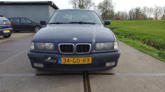 Avarii auto utilitare BMW 3-serie 3 serie Compact (E36/5) Hatchback 316i (M43-B19(194E1)) [77kW]  (12-1998/08-2000) 2000/9