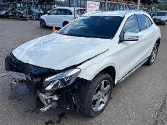 Unfall Kfz Van Mercedes GLA  2015/1