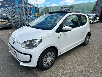 occasion passenger cars Volkswagen Up 1.0 PANO 2012/4